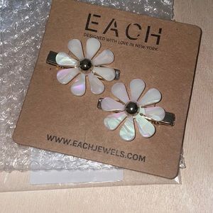 NWT EACH Jewel Flower Barrettes (2)